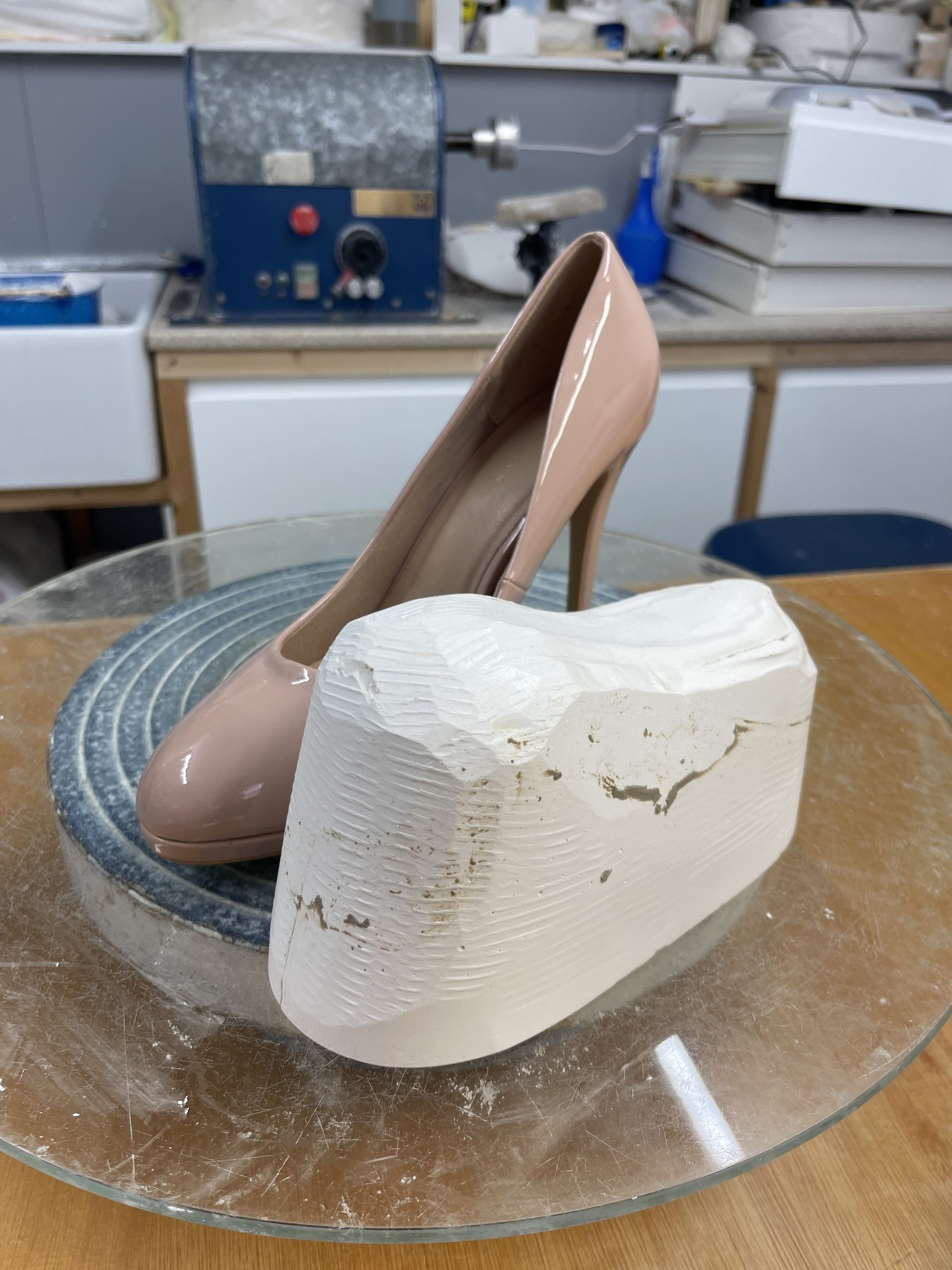  To create a refined ceramic from I have decided to develop my slip casting mould skills! helped by Ed Bentley a rebounded and experienced slip mould craftsperson. We started by using plaster to in fill the gap created for the foot. 