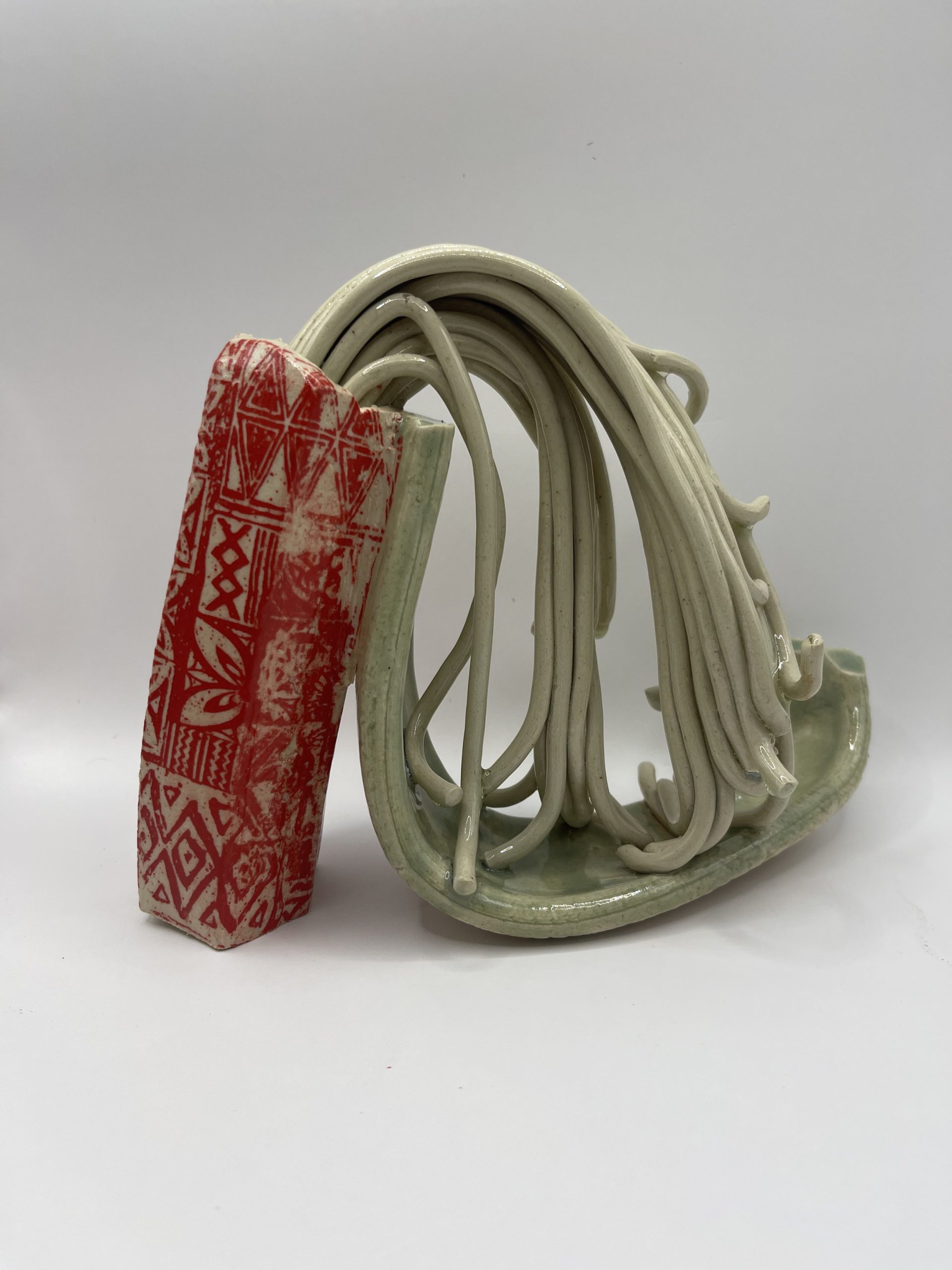  Experimenting with extruded shapes to create a flowing form that is pretty and free. 
